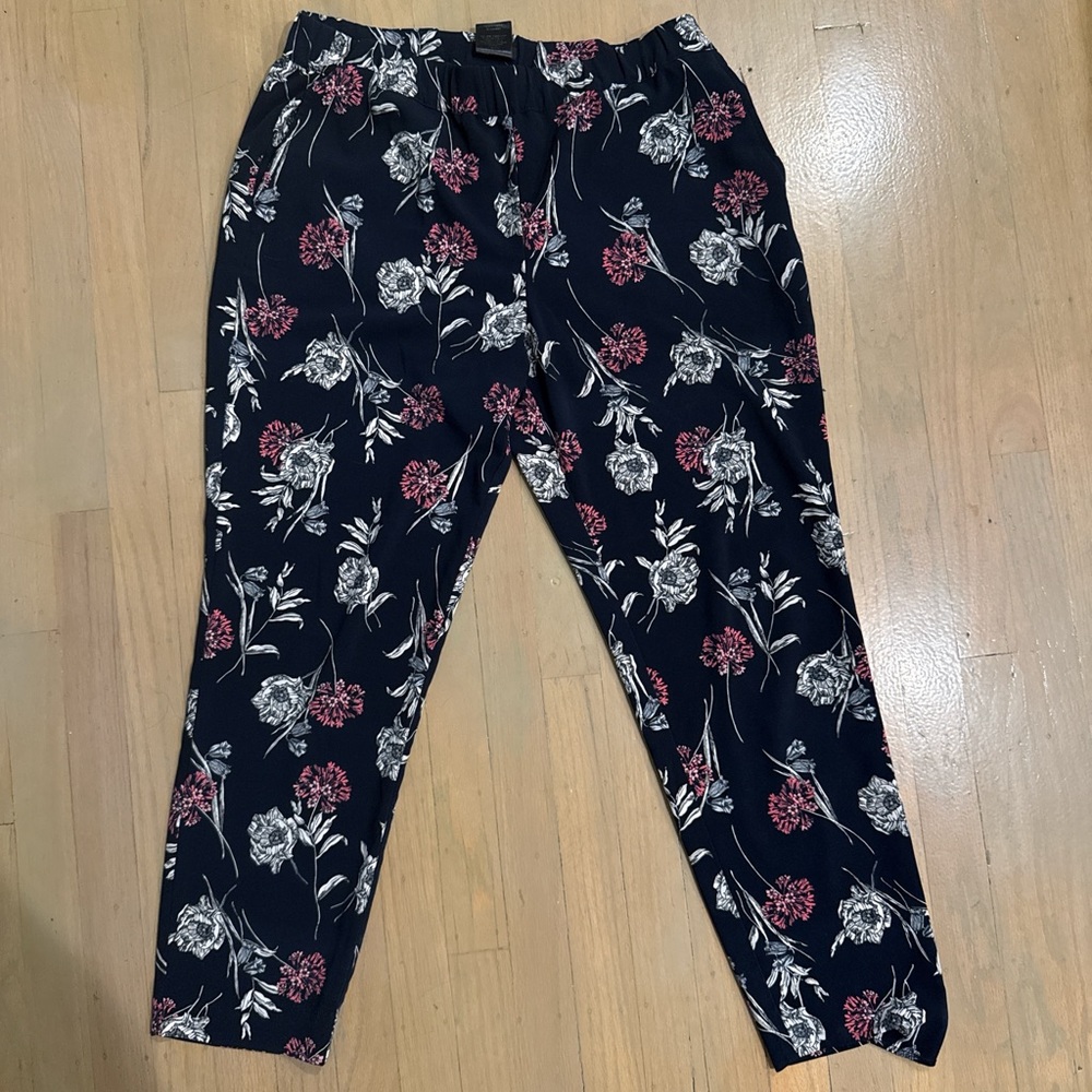 Ann Taylor Petite Floral Print Pants